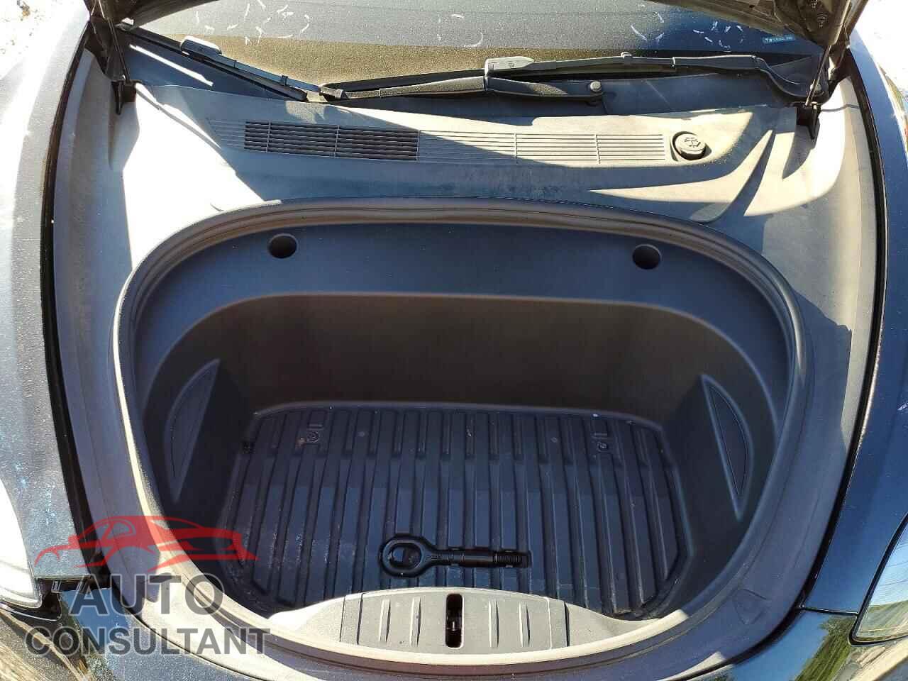 TESLA MODEL 3 2022 - 5YJ3E1EA4NF369961