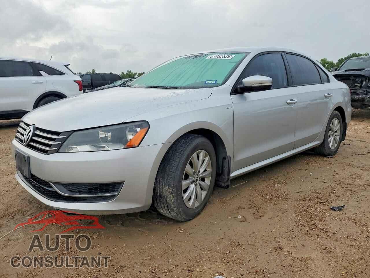 VOLKSWAGEN PASSAT 2015 - 1VWAT7A37FC049567