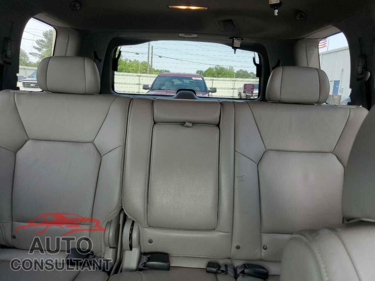 HONDA PILOT 2011 - 5FNYF3H53BB006396