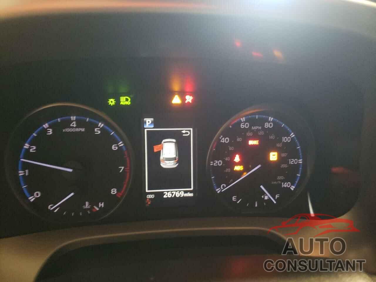 TOYOTA RAV4 2018 - JTMBFREV8JJ740701