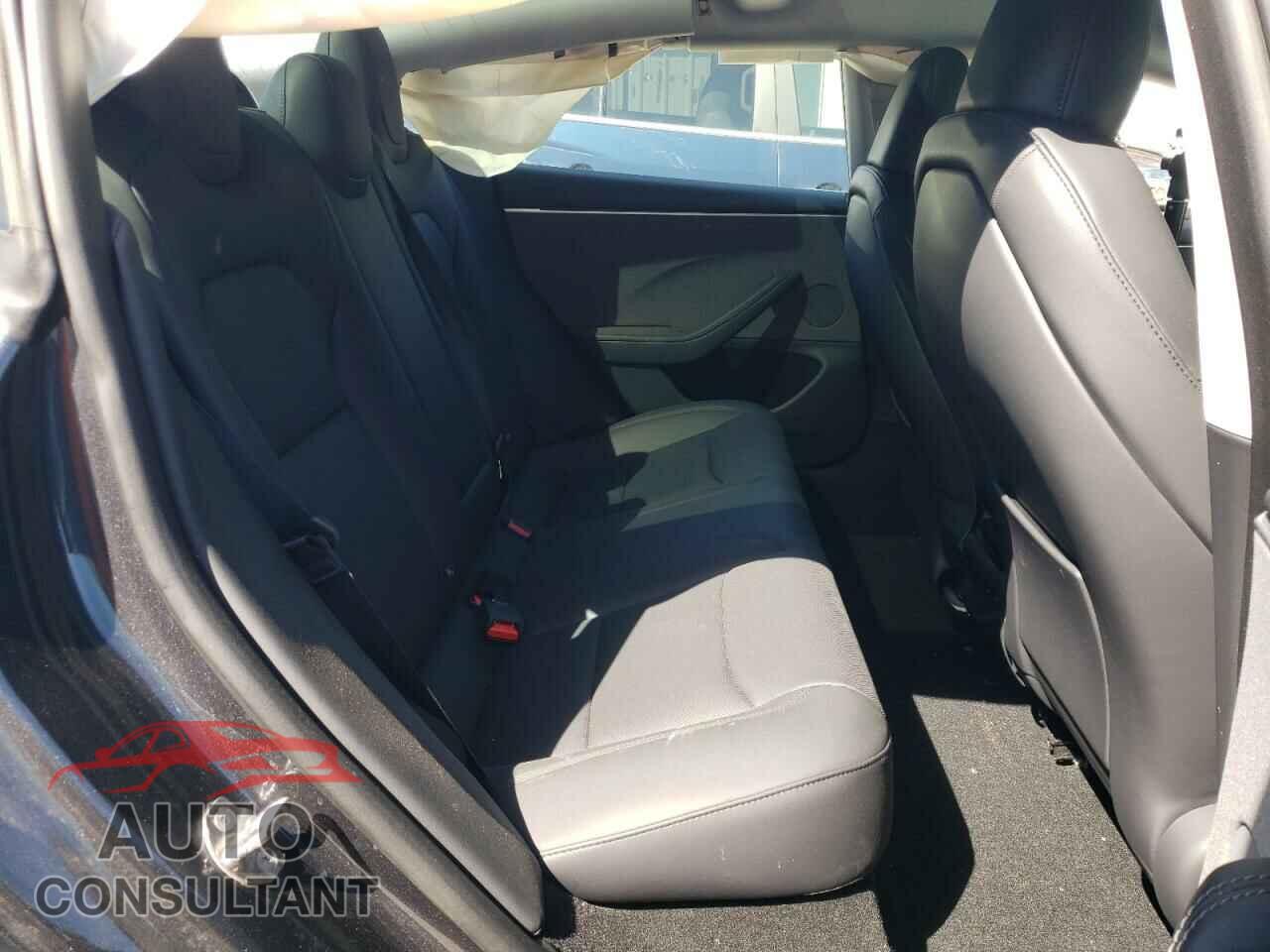 TESLA MODEL 3 2024 - 5YJ3E1EA8RF743008