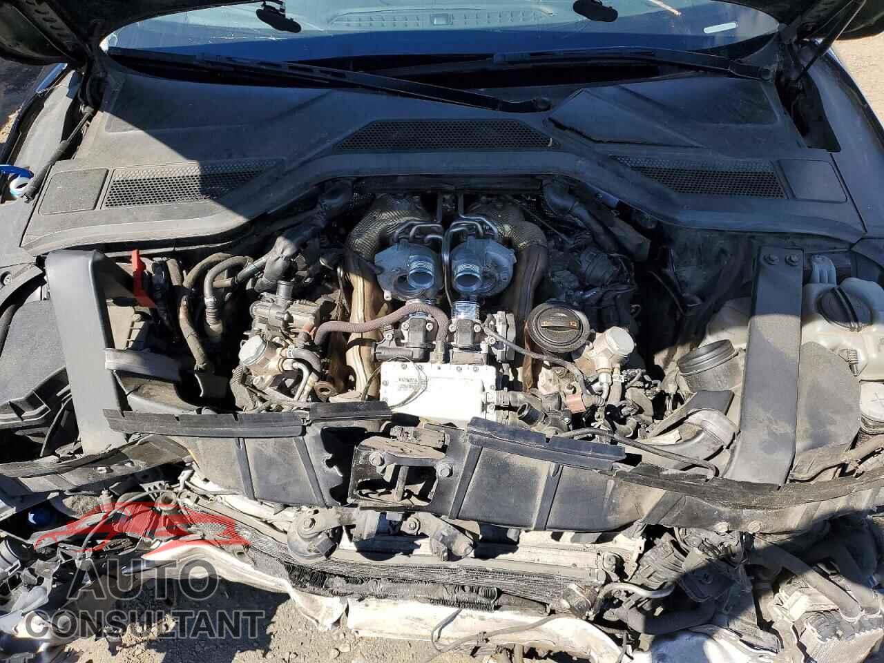 AUDI S8 2013 - WAUD2AFD5DN011383