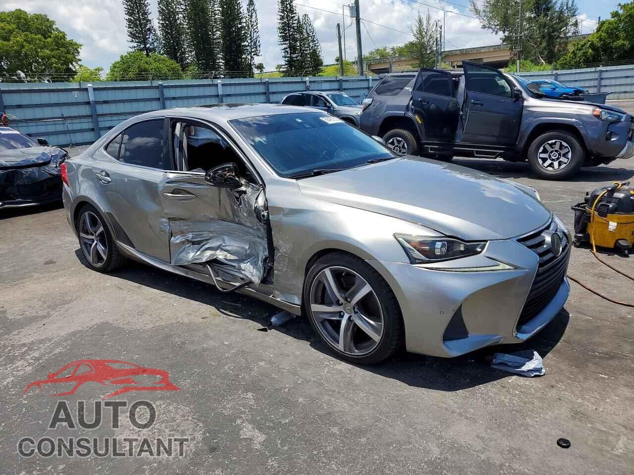 LEXUS IS 2018 - JTHBA1D24J5066853