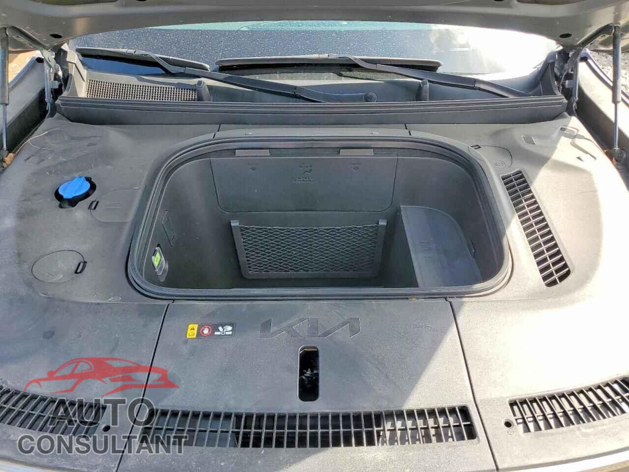 KIA EV9 2024 - KNDAA5S28R6018902