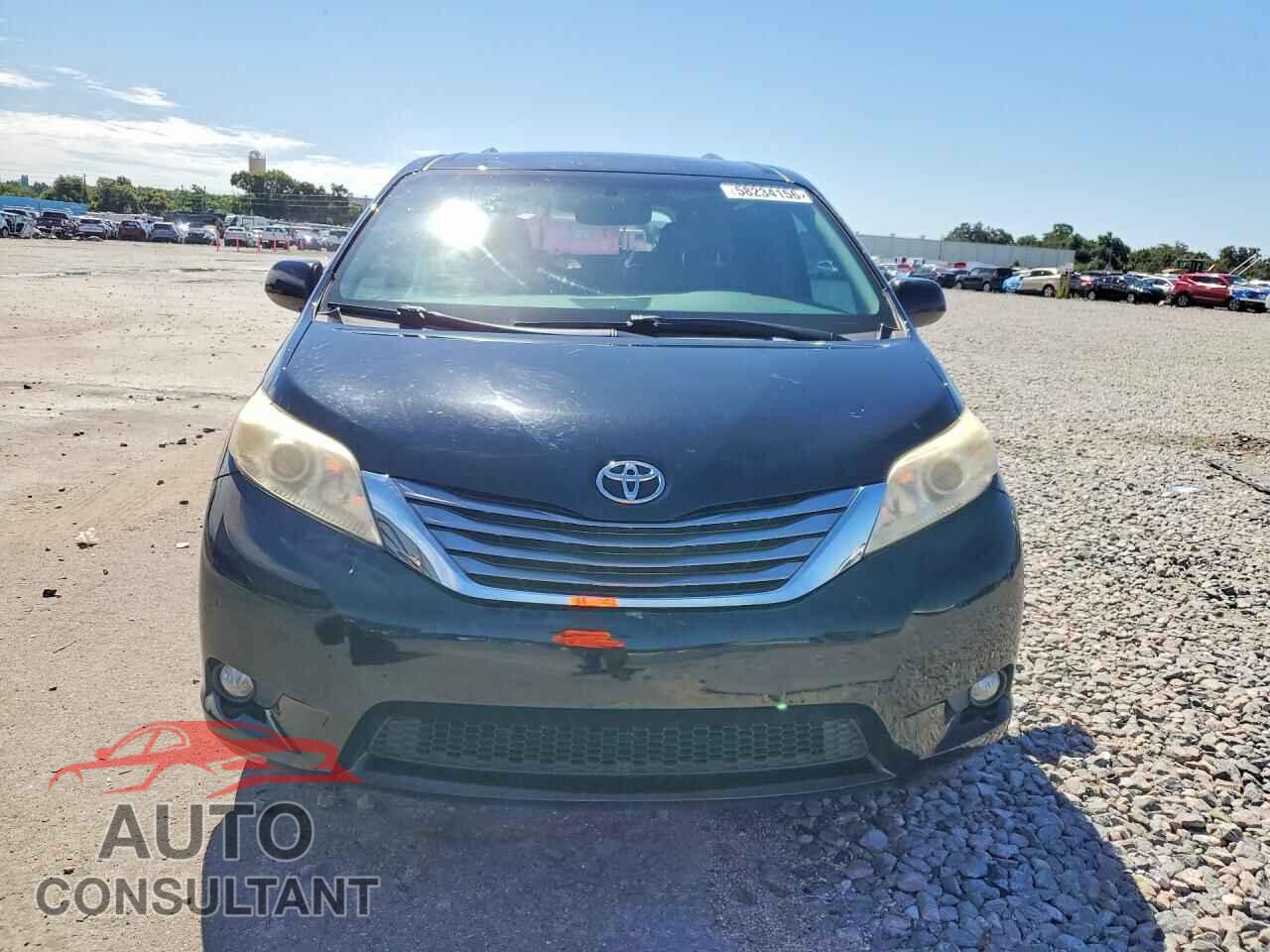 TOYOTA SIENNA 2017 - 5TDYZ3DC2HS835119
