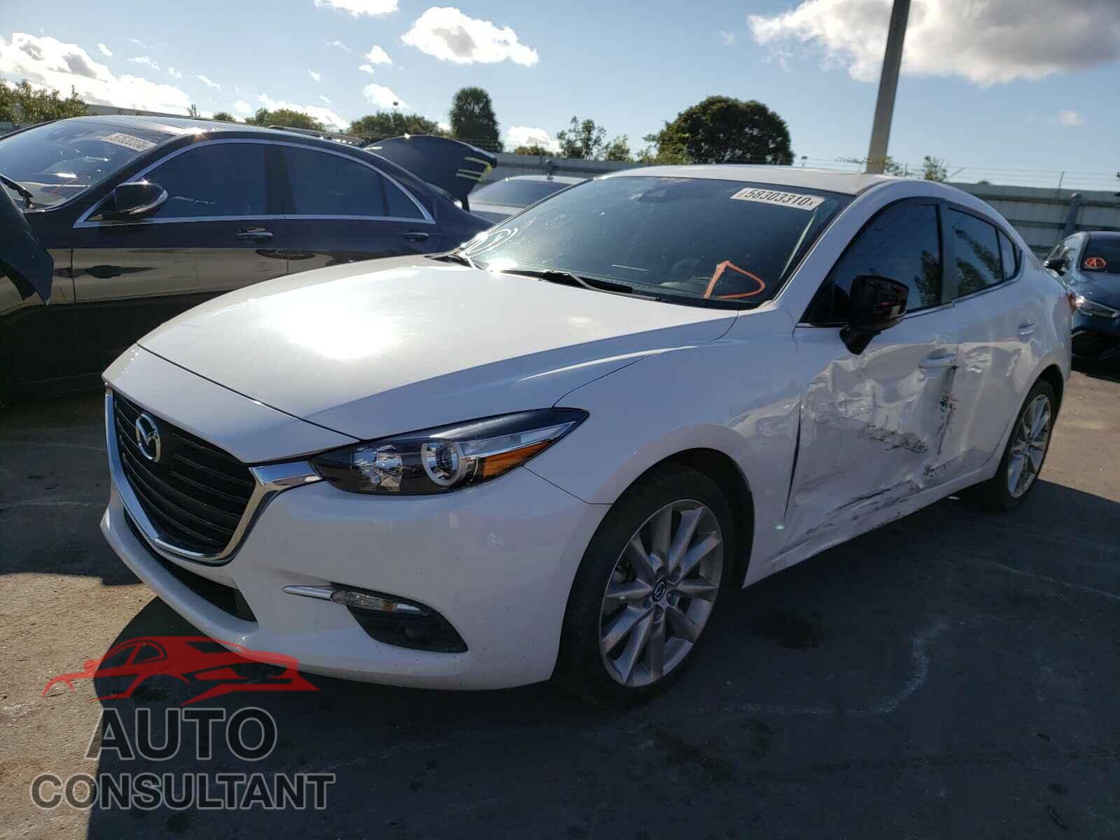 MAZDA 3 2017 - 3MZBN1W34HM126577