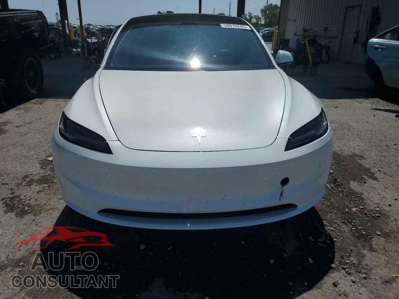 TESLA MODEL 3 2024 - 5YJ3E1EA8RF862502