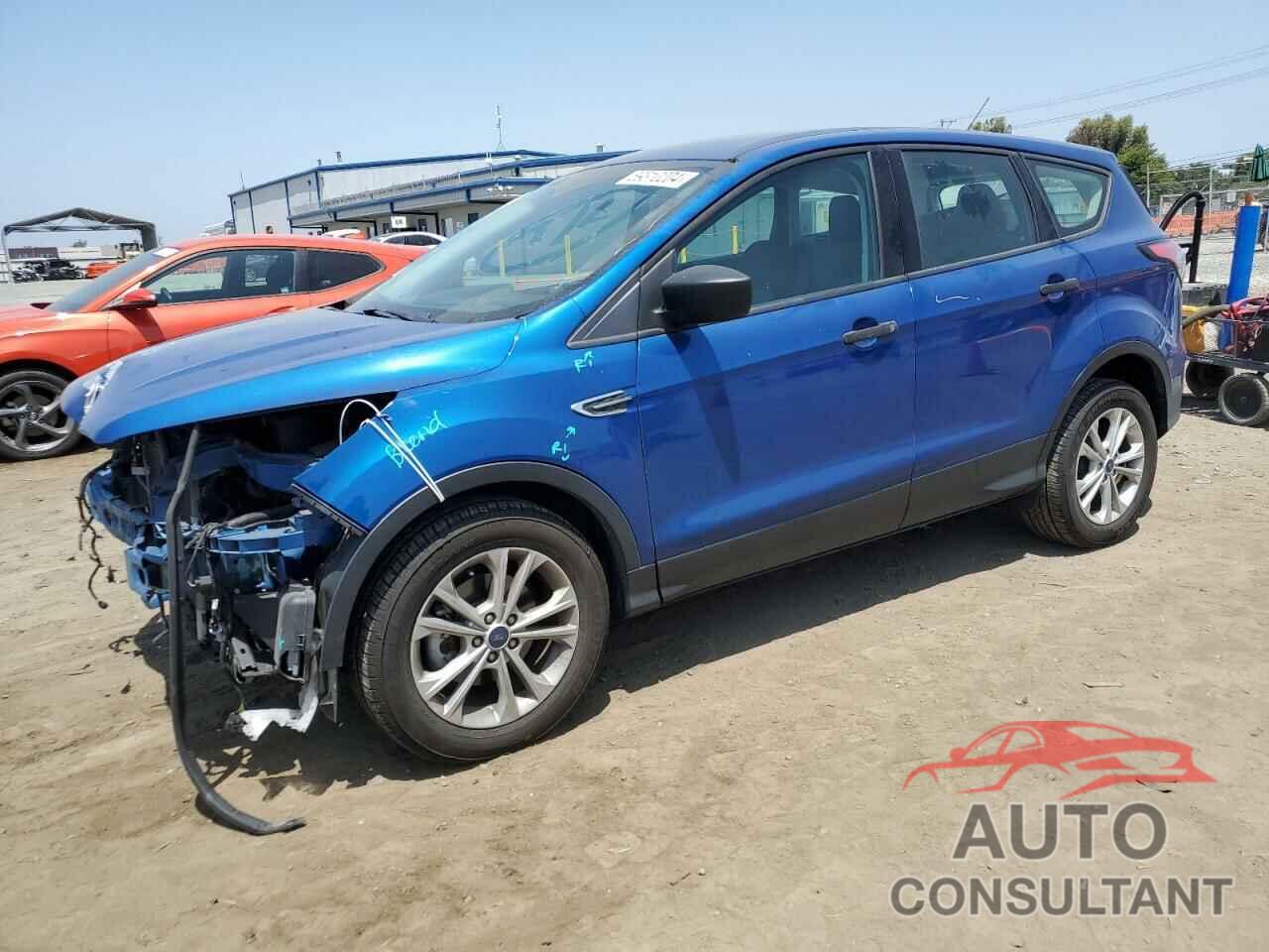 FORD ESCAPE 2017 - 1FMCU0F78HUD93803