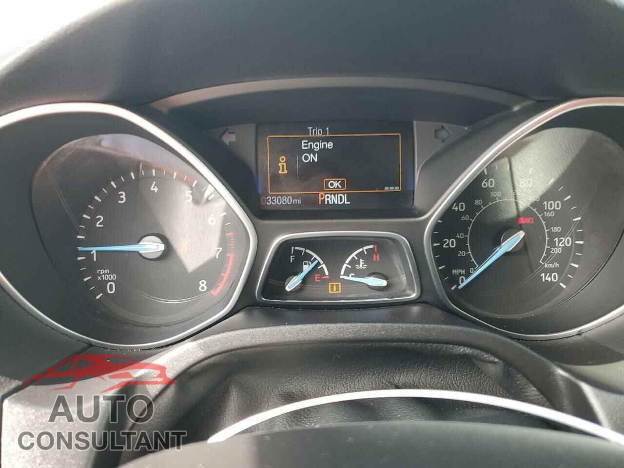 FORD FOCUS 2015 - 1FADP3E27FL322947