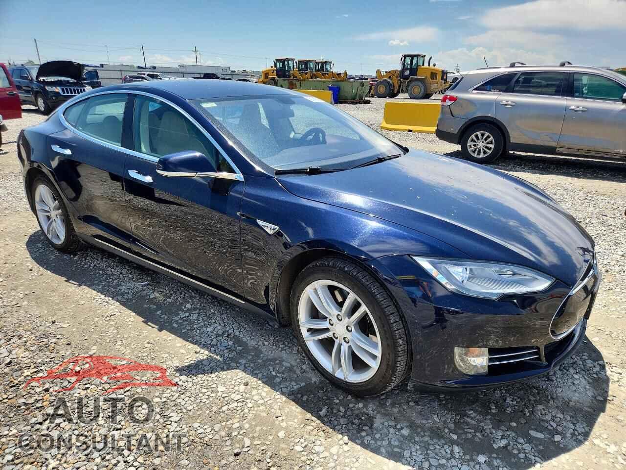 TESLA MODEL S 2013 - 5YJSA1CN3DFP14781