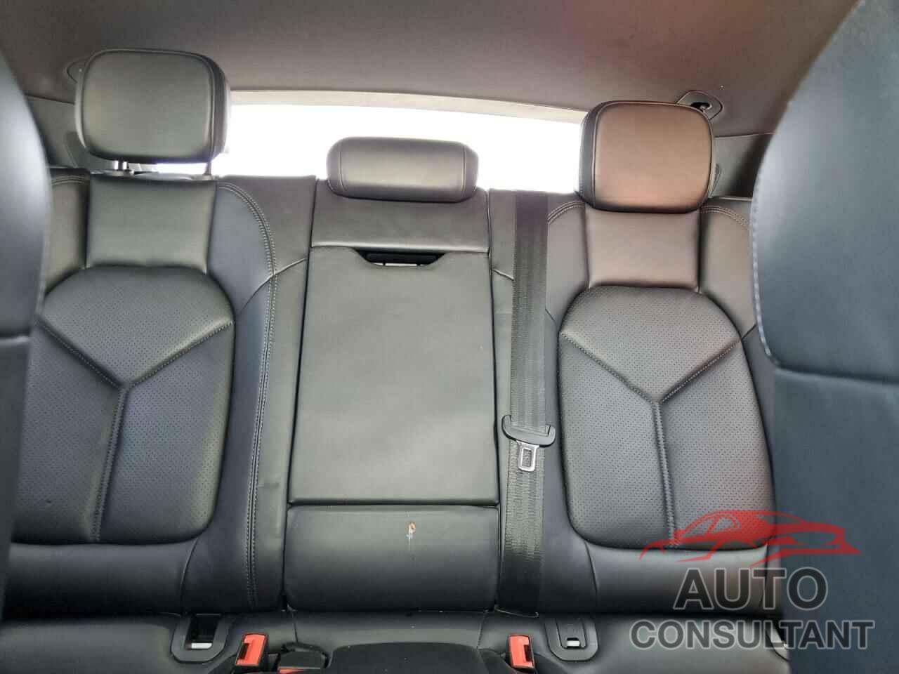 PORSCHE MACAN 2017 - WP1AA2A59HLB80515