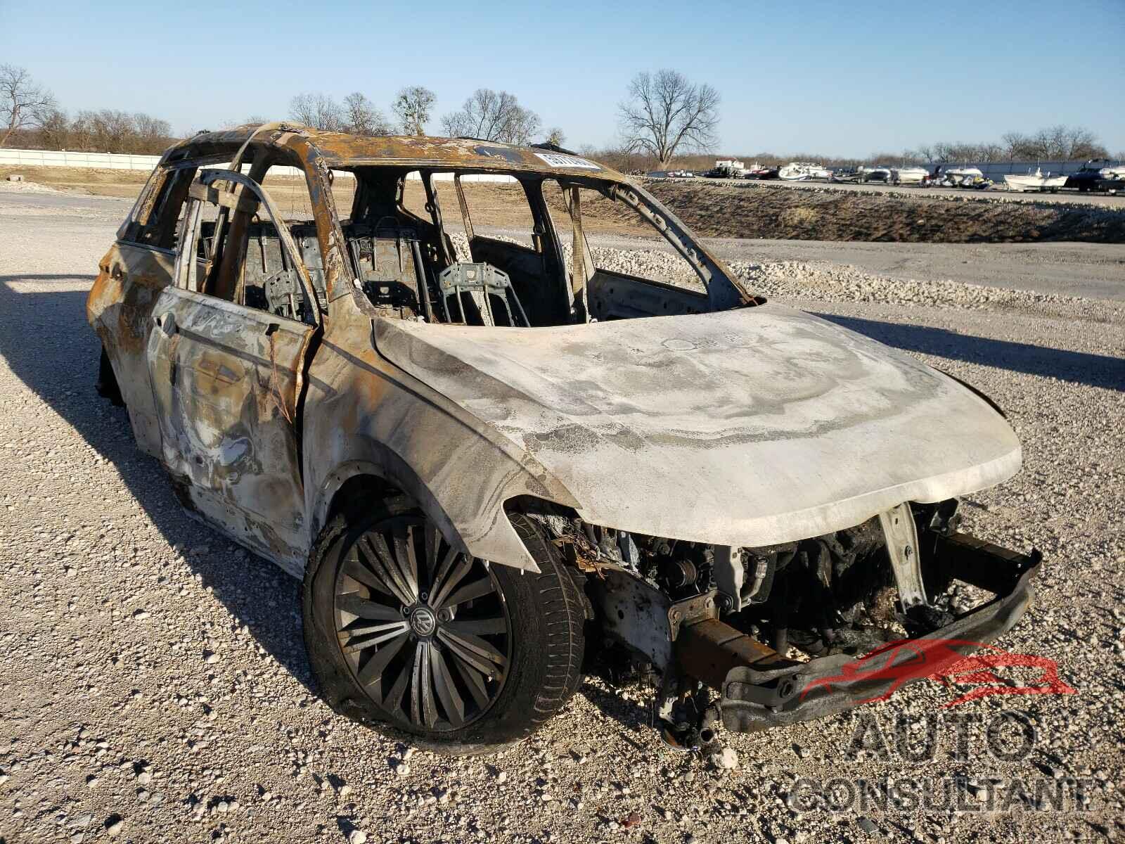 VOLKSWAGEN TIGUAN 2019 - 3VV3B7AX4KM149914
