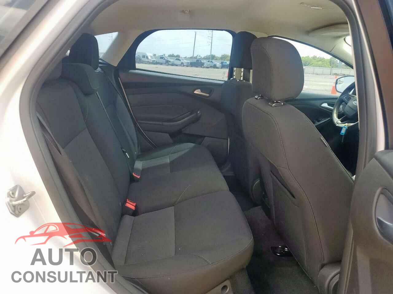 FORD FOCUS 2016 - 1FADP3K25GL226014