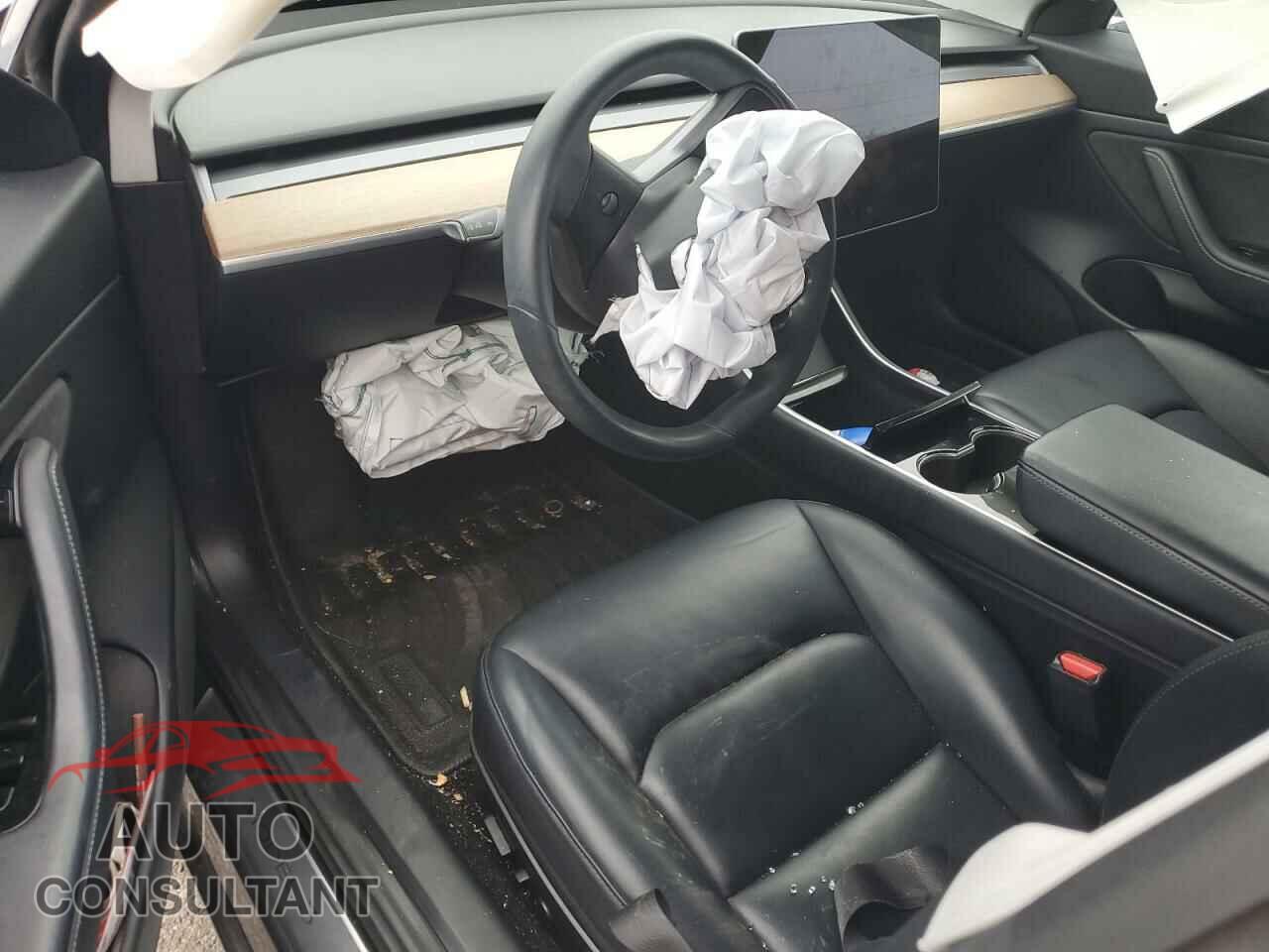 TESLA MODEL 3 2019 - 5YJ3E1EB4KF453637