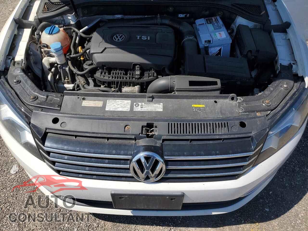 VOLKSWAGEN PASSAT 2015 - 1VWAS7A32FC088506