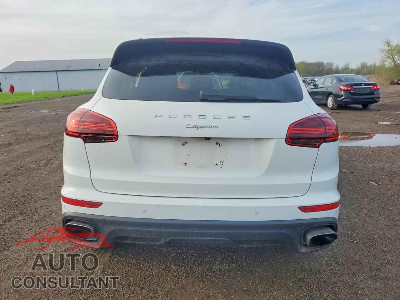 PORSCHE CAYENNE 2017 - WP1AA2A25HKA86174