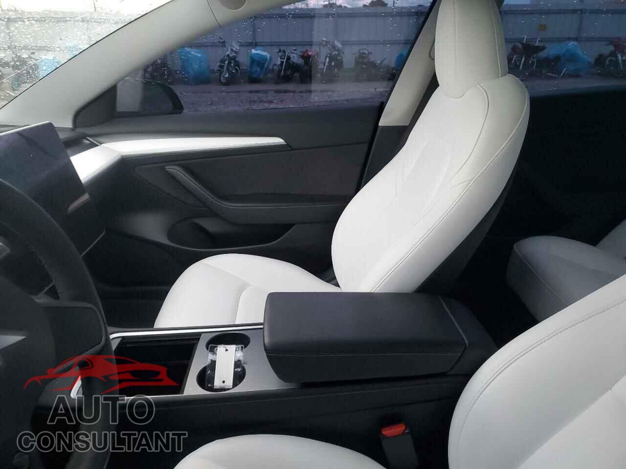 TESLA MODEL 3 2023 - 5YJ3E1ECXPF553354