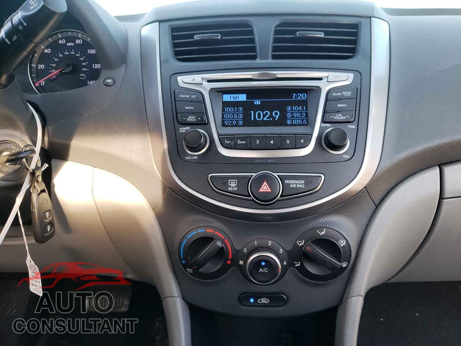 HYUNDAI ACCENT 2016 - KMHCT4AE6GU138047