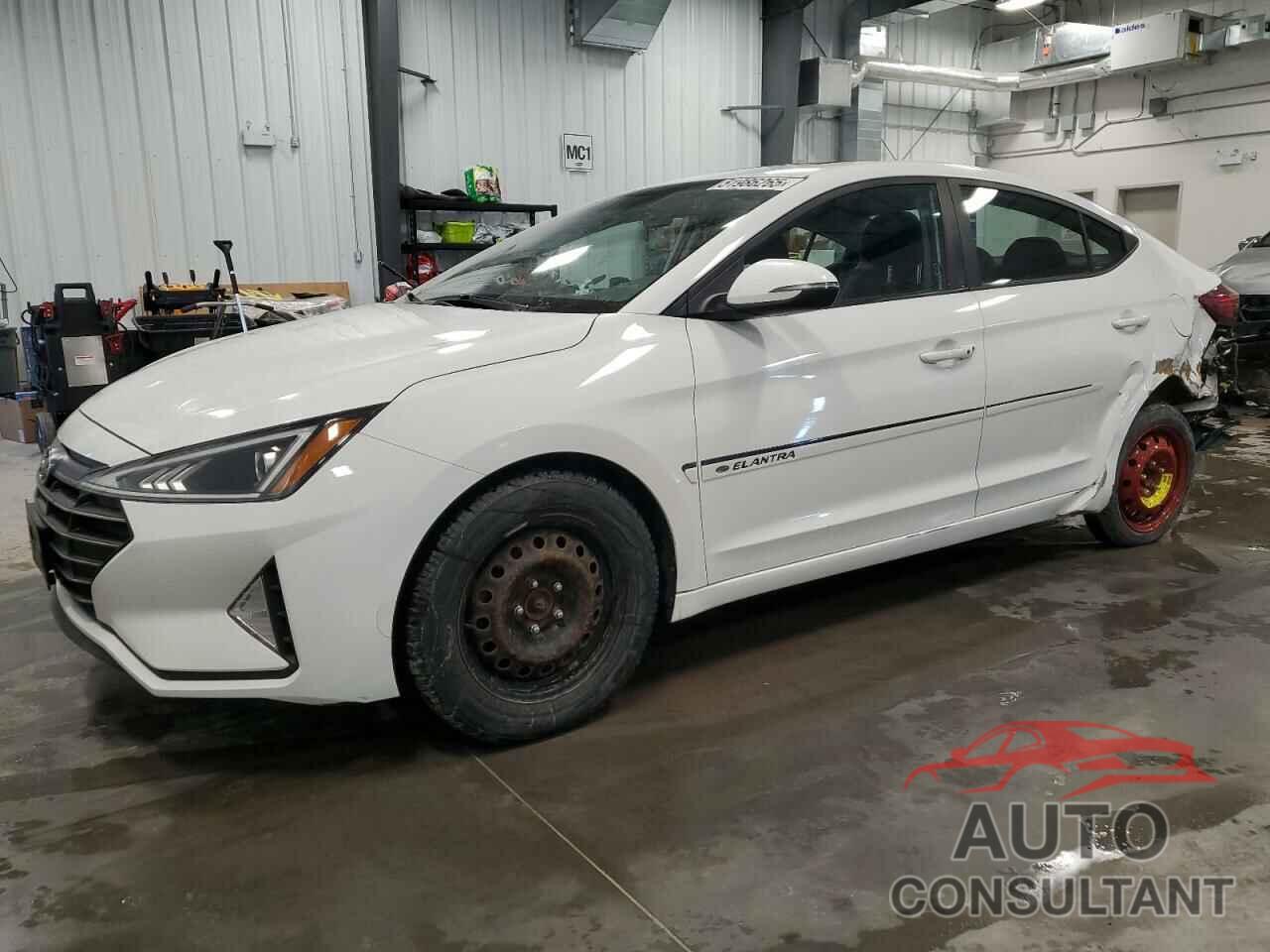 HYUNDAI ELANTRA 2019 - KMHD84LF0KU764147
