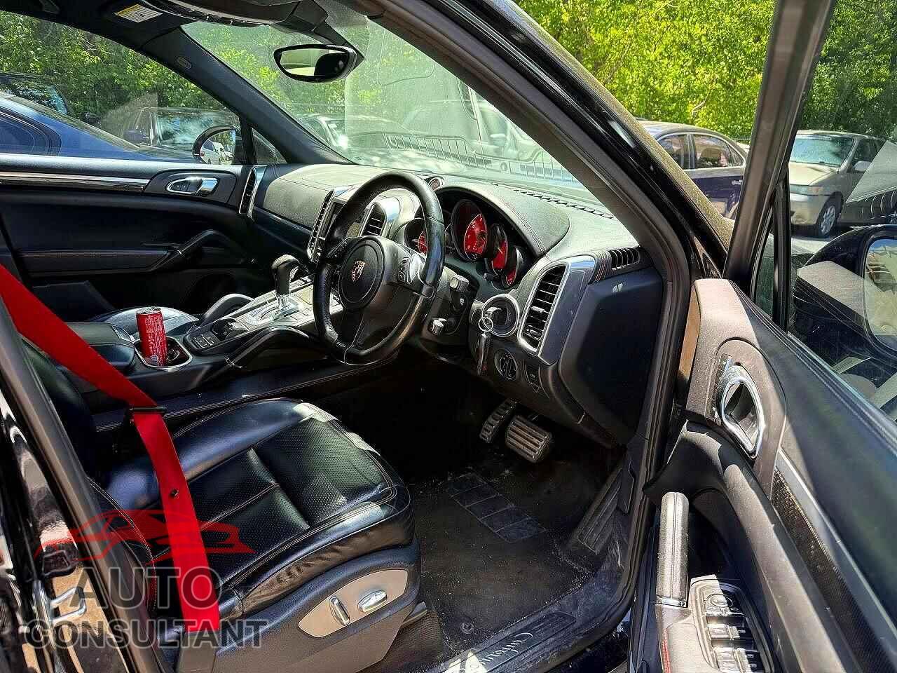 PORSCHE CAYENNE 2012 - WP1AB2A23CLA45610