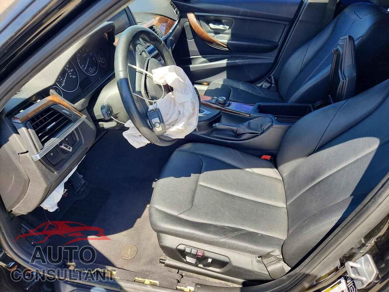 BMW 3 SERIES 2015 - WBA3C1C54FP851183