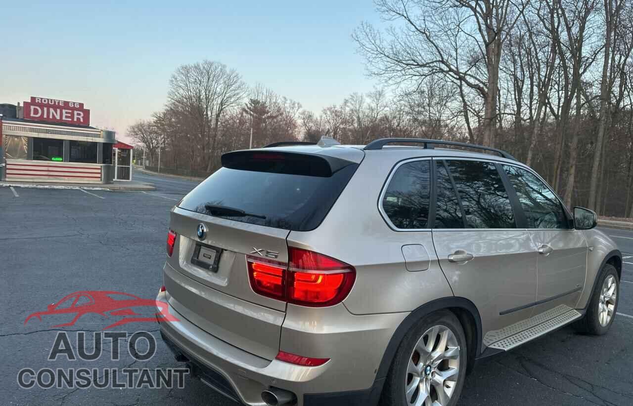 BMW X5 2013 - 5UXZV4C58D0E03691
