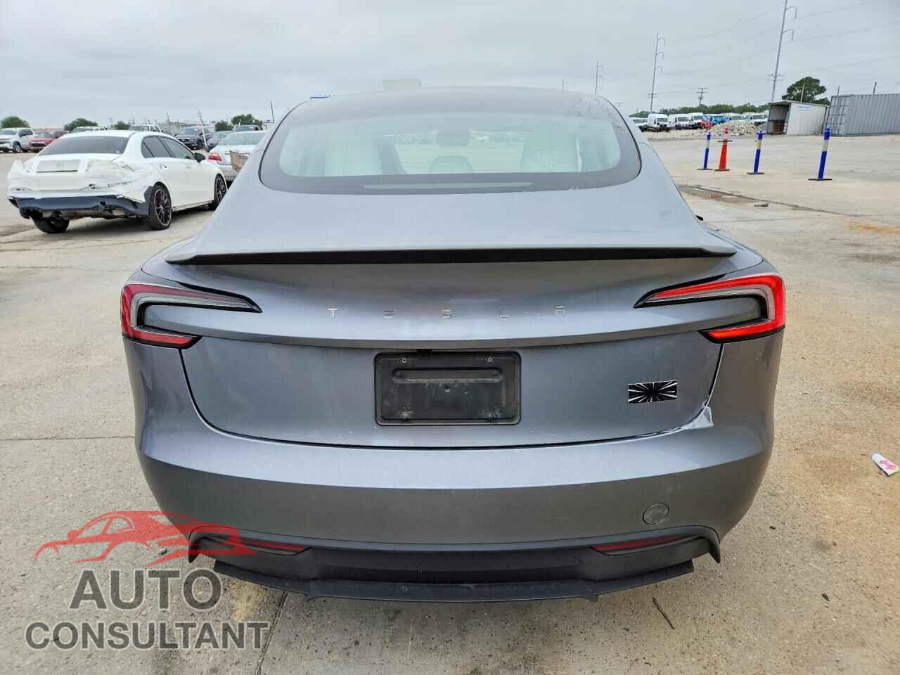 TESLA MODEL 3 2025 - 5YJ3E1ET5SF934540