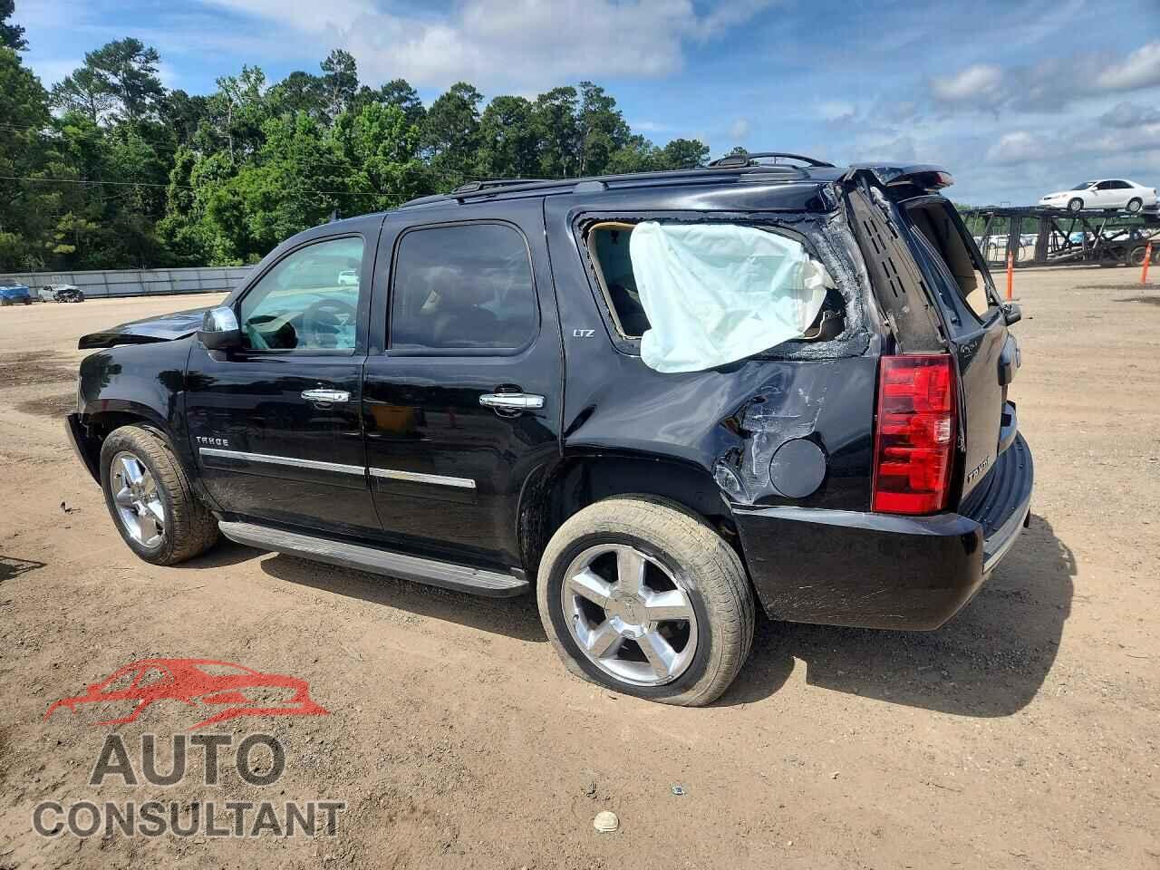 CHEVROLET TAHOE 2013 - 1GNSCCE01DR253296