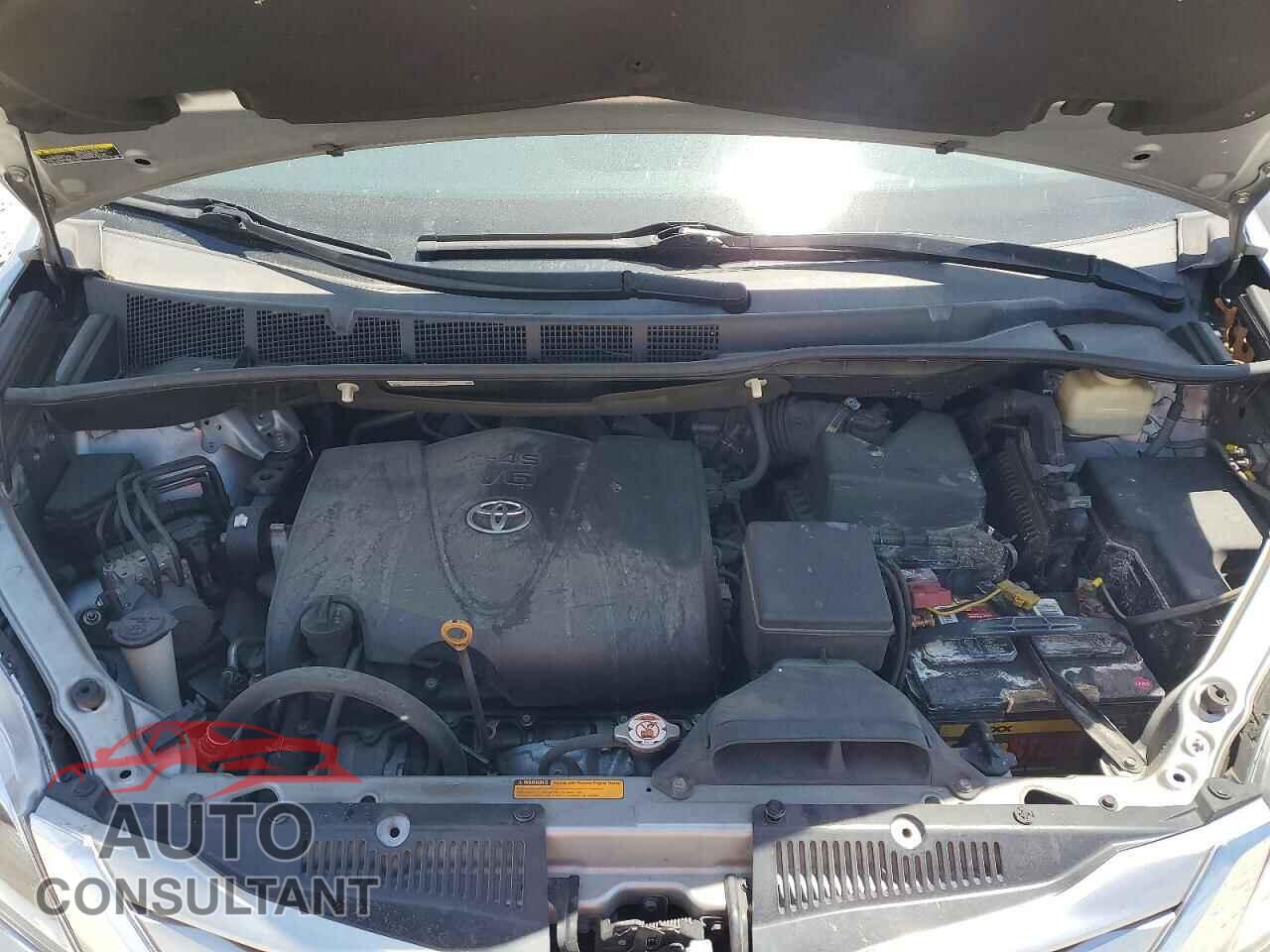 TOYOTA SIENNA 2017 - 5TDYZ3DC2HS824282