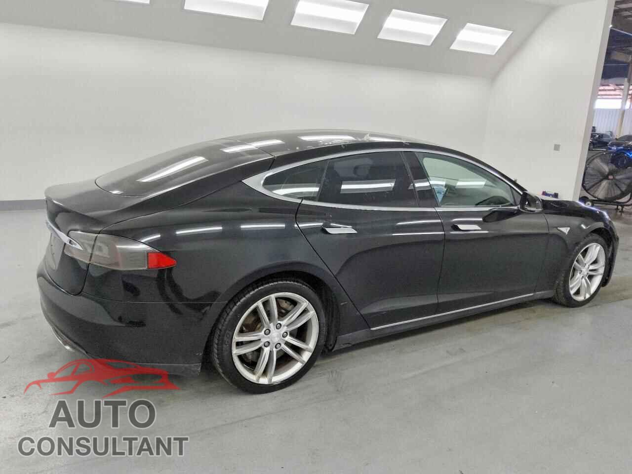 TESLA MODEL S 2013 - 5YJSA1BG5DFP08693