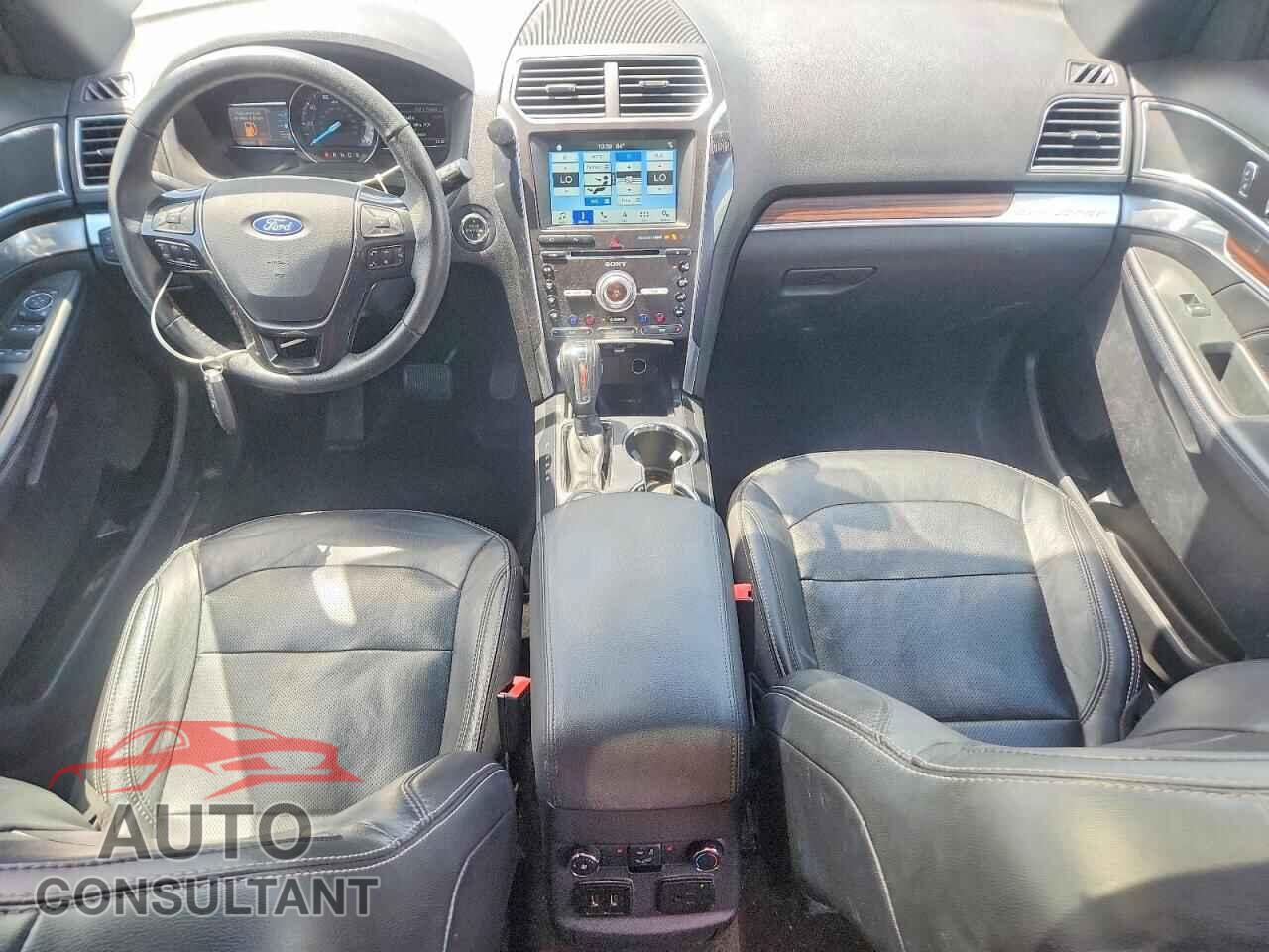 FORD EXPLORER 2018 - 1FM5K8F80JGB45121