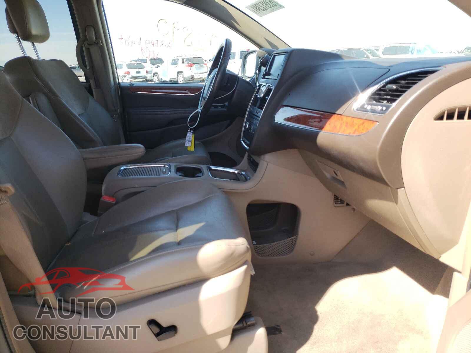 CHRYSLER MINIVAN 2015 - 2C4RC1GG5FR710680
