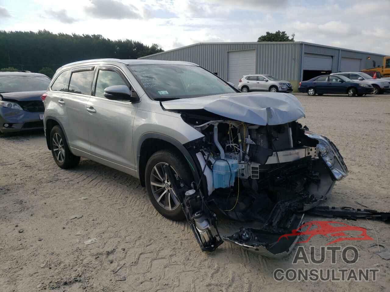 TOYOTA HIGHLANDER 2018 - 5TDJZRFH8JS532140