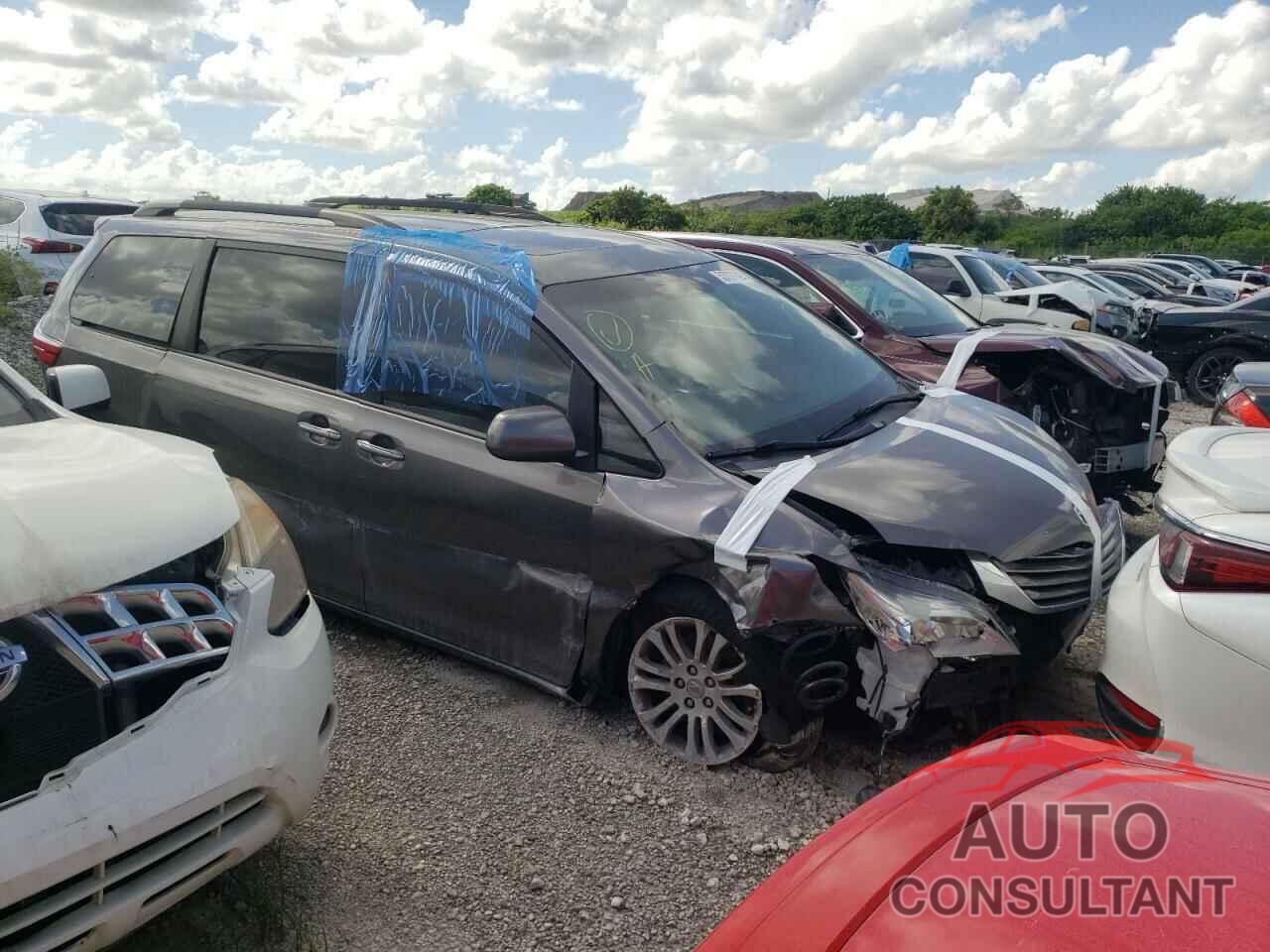 TOYOTA SIENNA 2017 - 5TDYZ3DC8HS793698