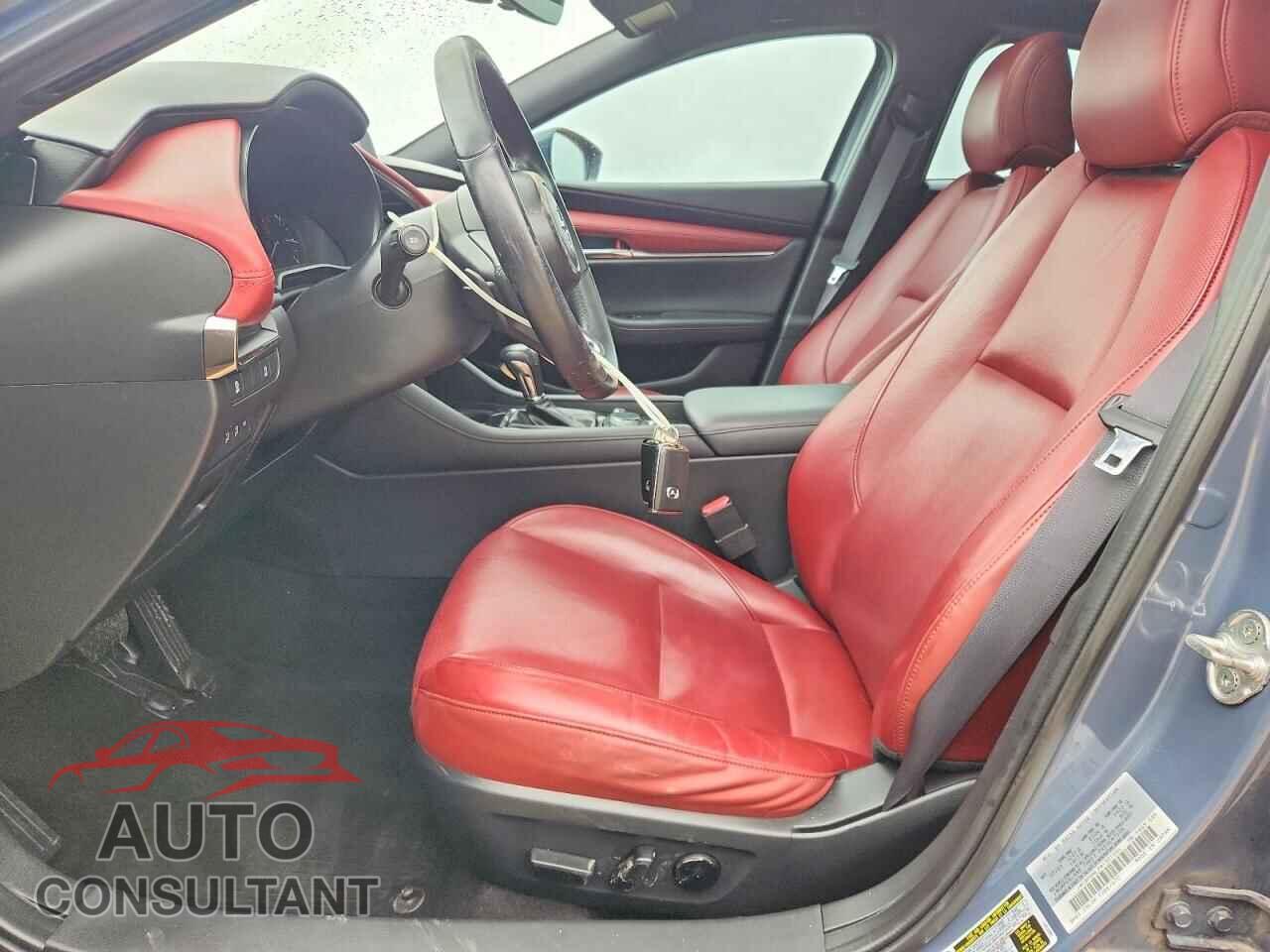 MAZDA 3 2021 - JM1BPBML2M1301034