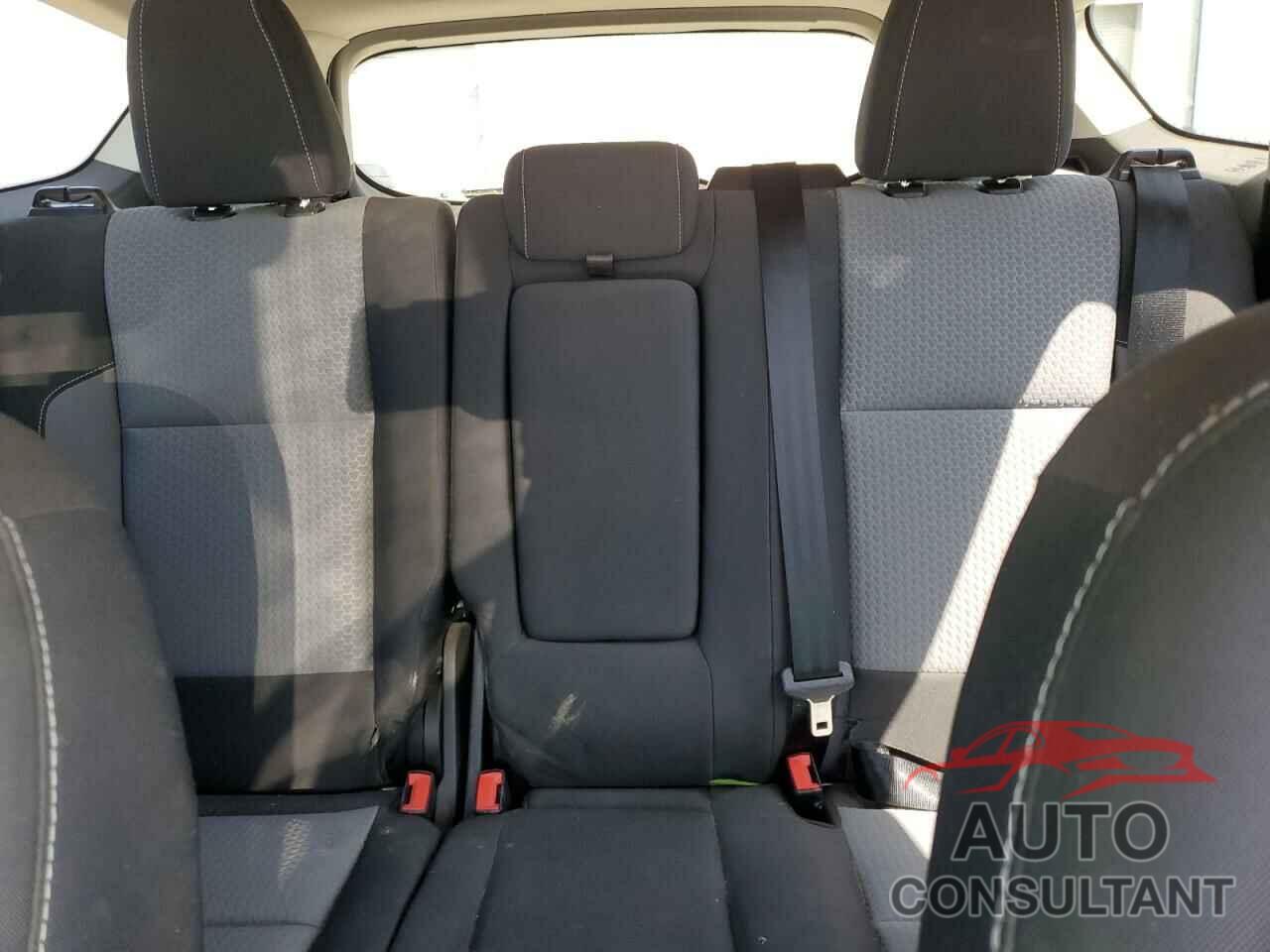 FORD ESCAPE 2017 - 1FMCU0GD4HUE08298