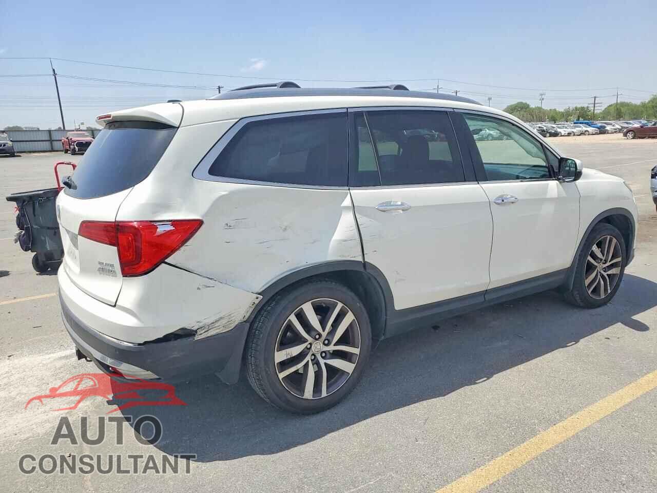HONDA PILOT 2017 - 5FNYF6H05HB104943