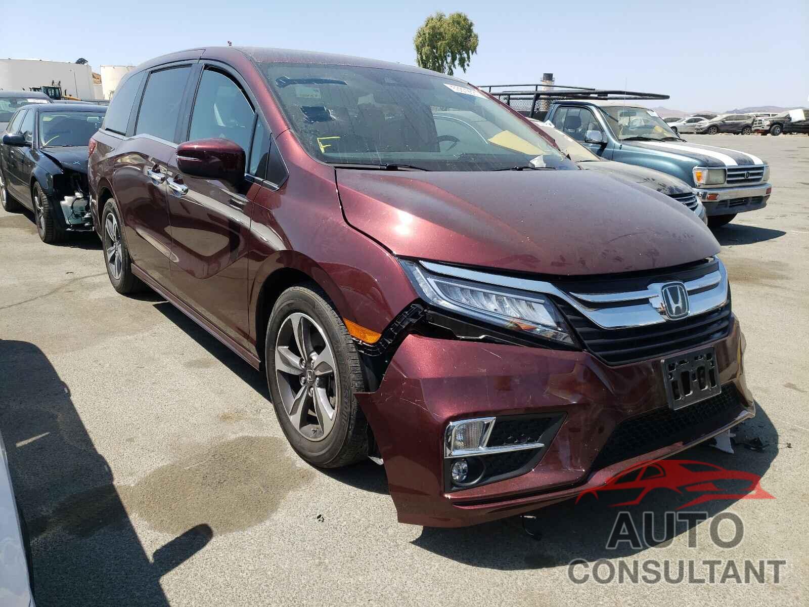 HONDA ODYSSEY 2018 - 5FNRL6H80JB023759