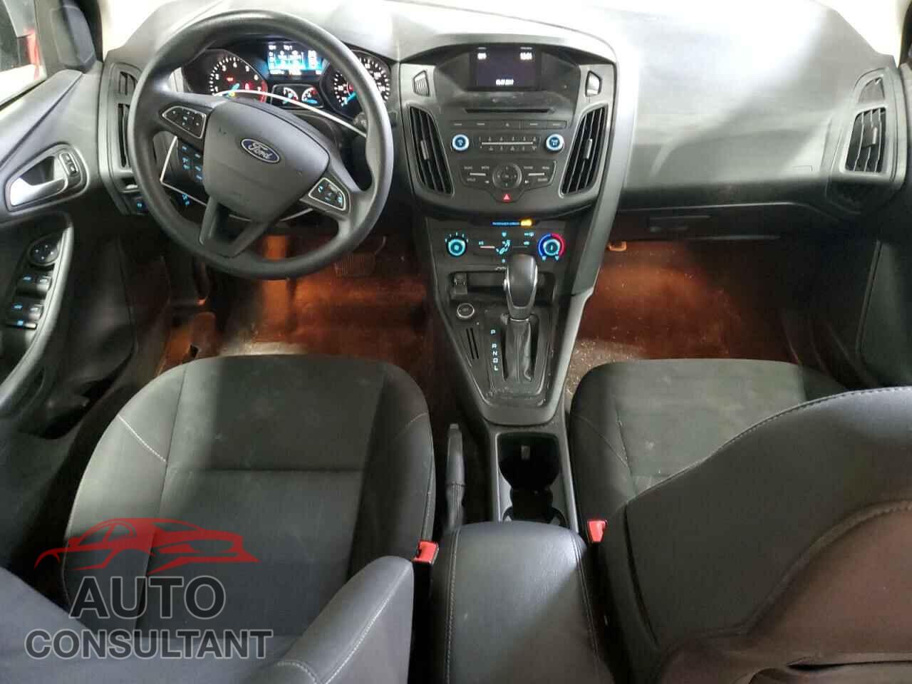 FORD FOCUS 2017 - 1FADP3F29HL304936