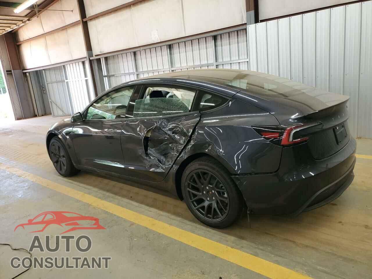 TESLA MODEL 3 2025 - 5YJ3E1EA2SF930959