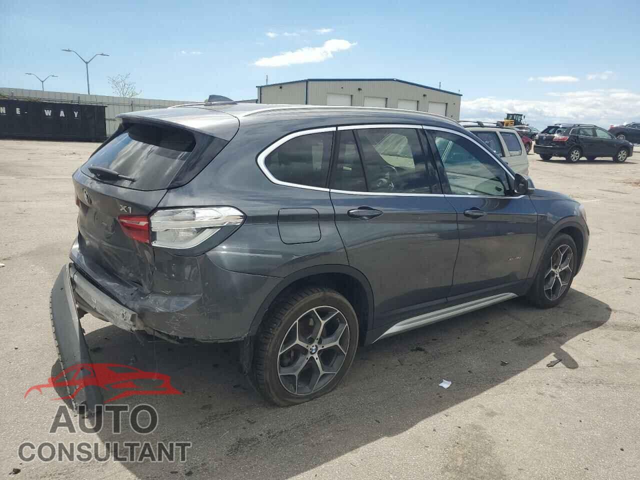 BMW X1 2017 - WBXHT3C32H5F77862