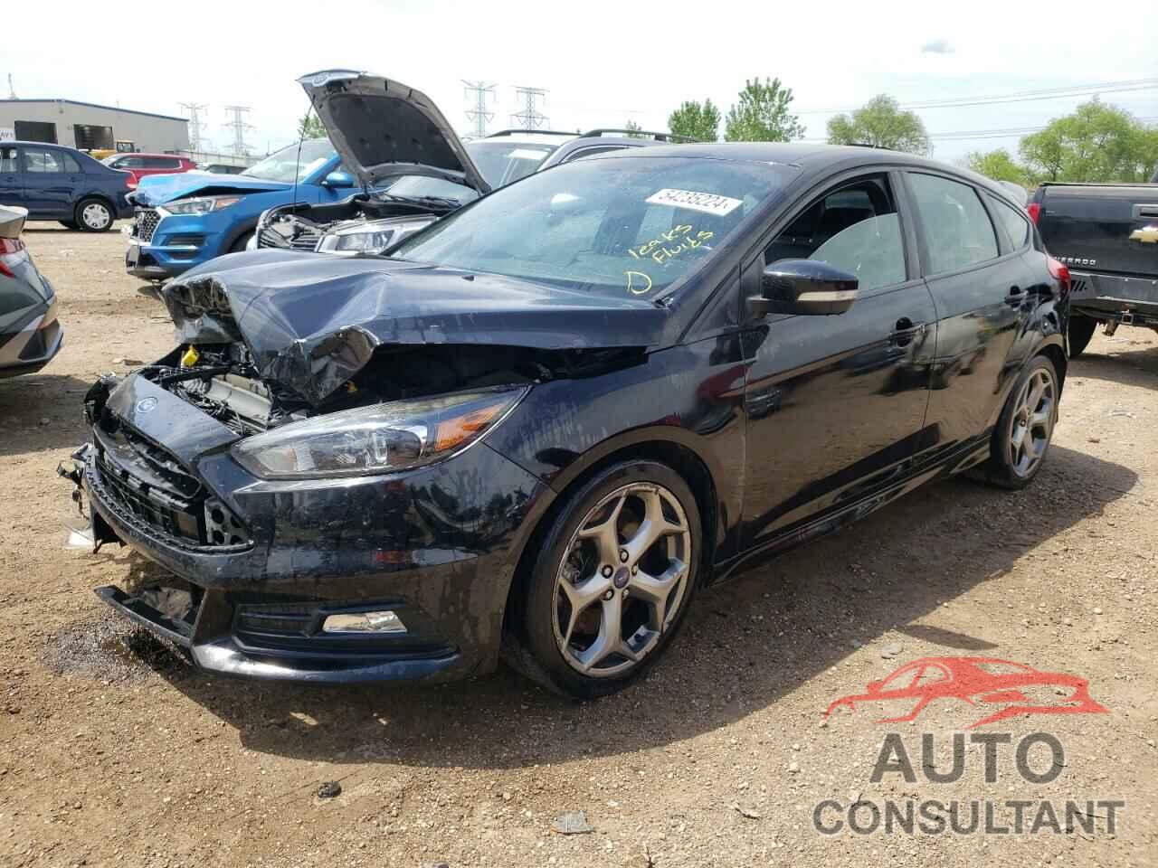 FORD FOCUS 2018 - 1FADP3L92JL213336