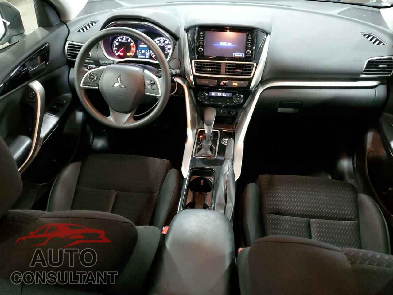 MITSUBISHI ECLIPSE 2018 - JA4AT3AAXJZ063098