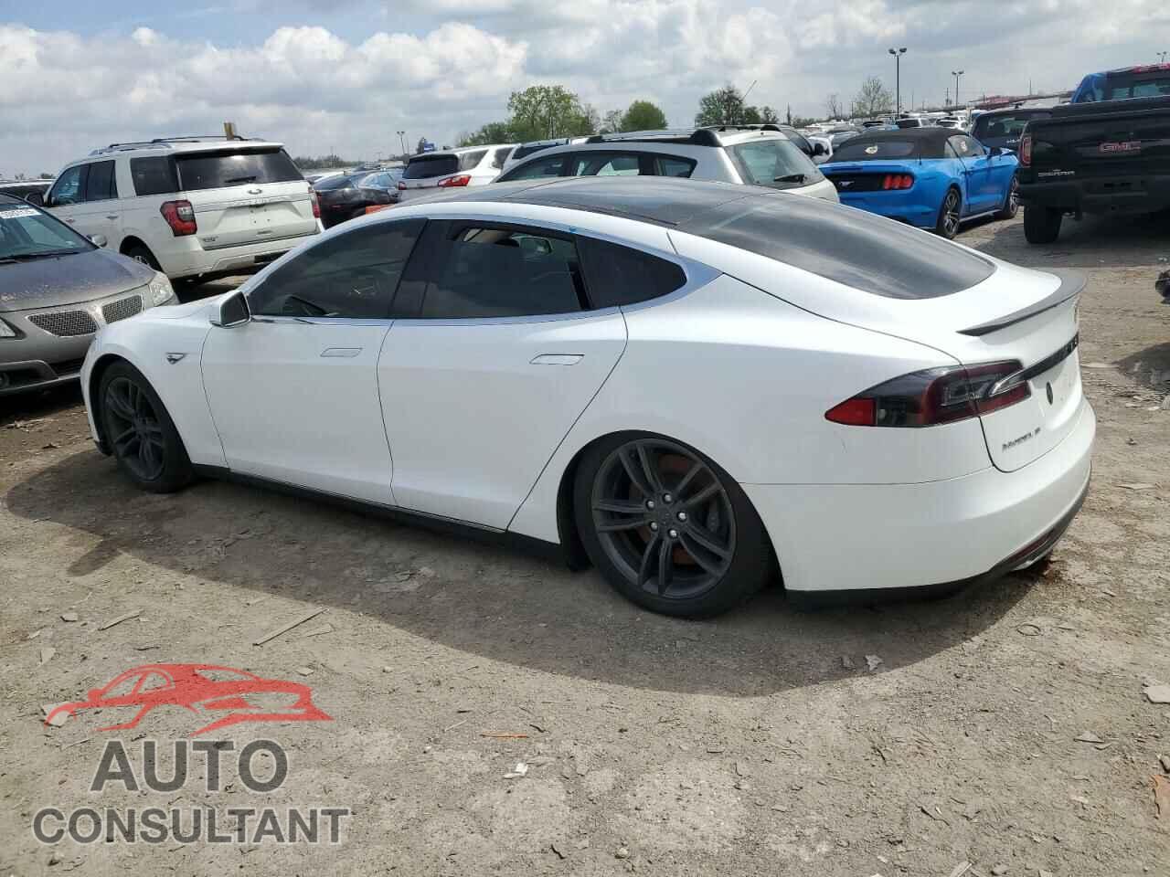 TESLA MODEL S 2013 - 5YJSA1CG4DFP14791