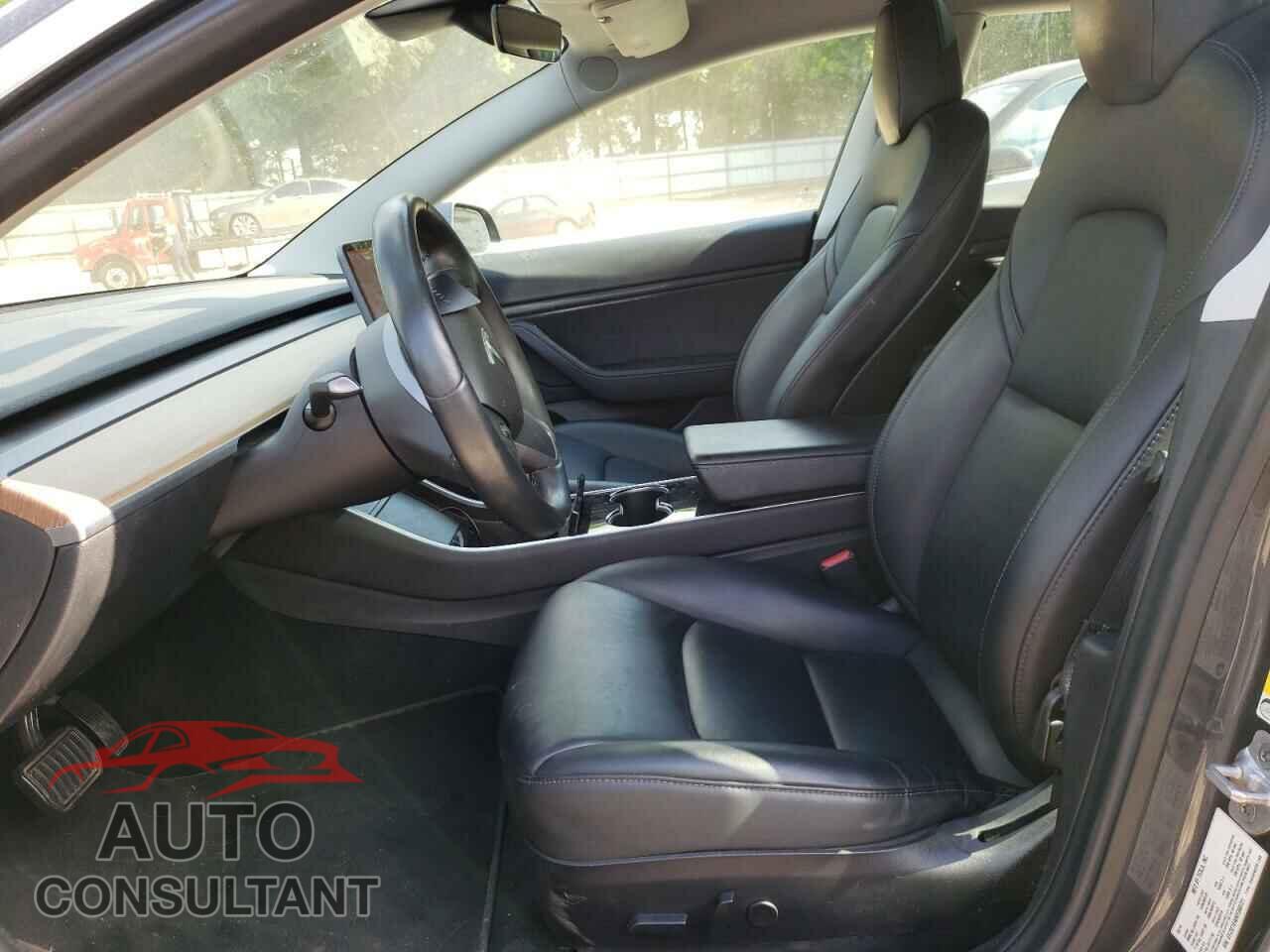 TESLA MODEL 3 2019 - 5YJ3E1EA8KF300721