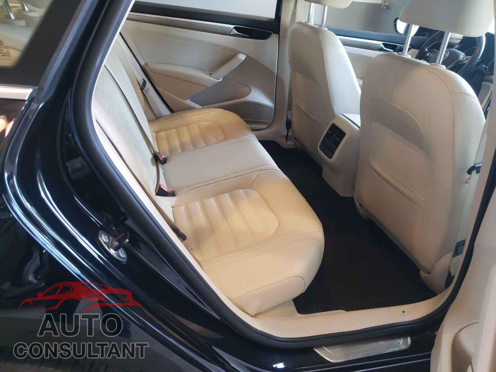 VOLKSWAGEN PASSAT 2017 - 1VWCT7A34HC069092