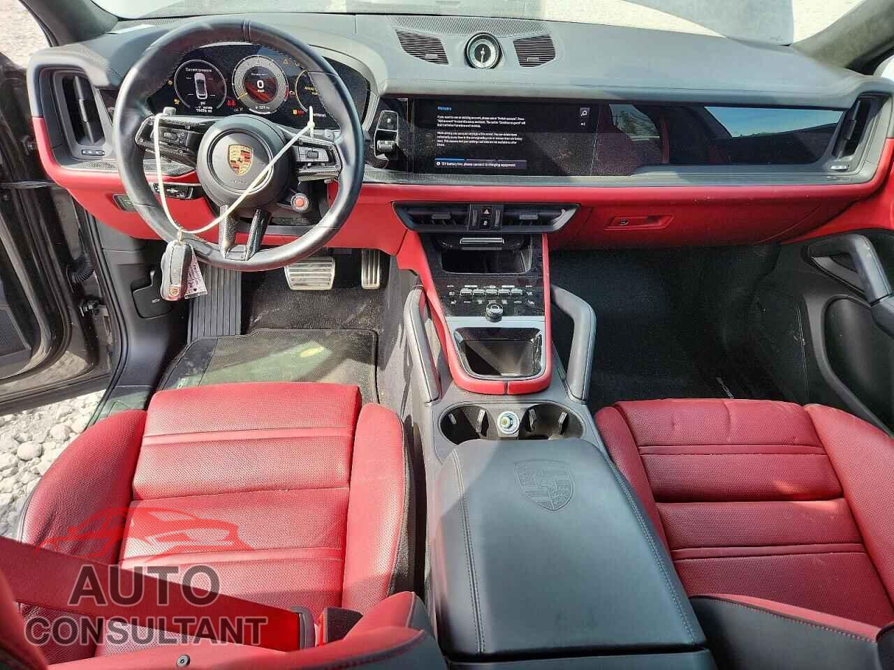 PORSCHE CAYENNE 2024 - WP1BK2AY4RDA72293