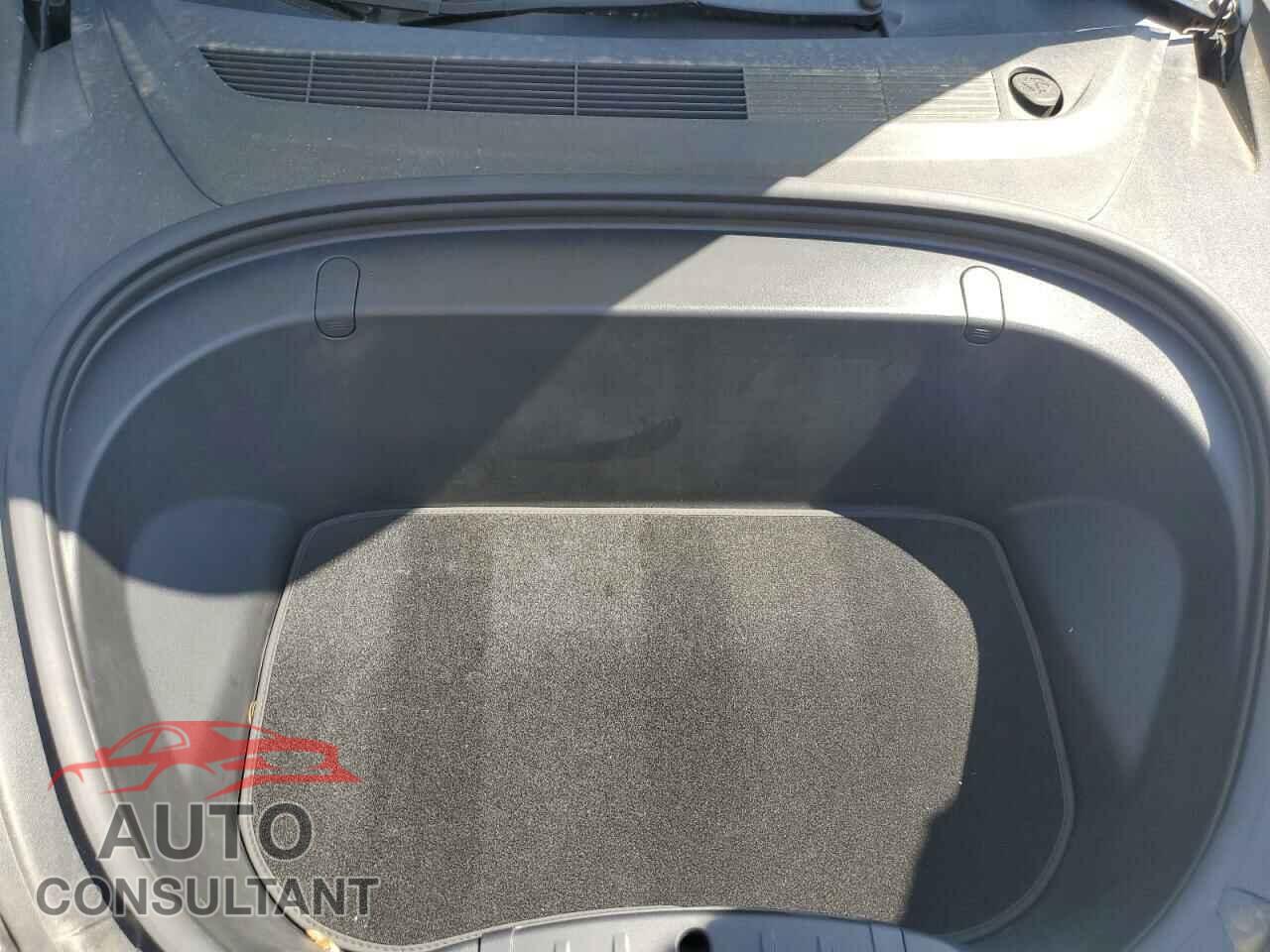 TESLA MODEL 3 2018 - 5YJ3E1EA1JF108233
