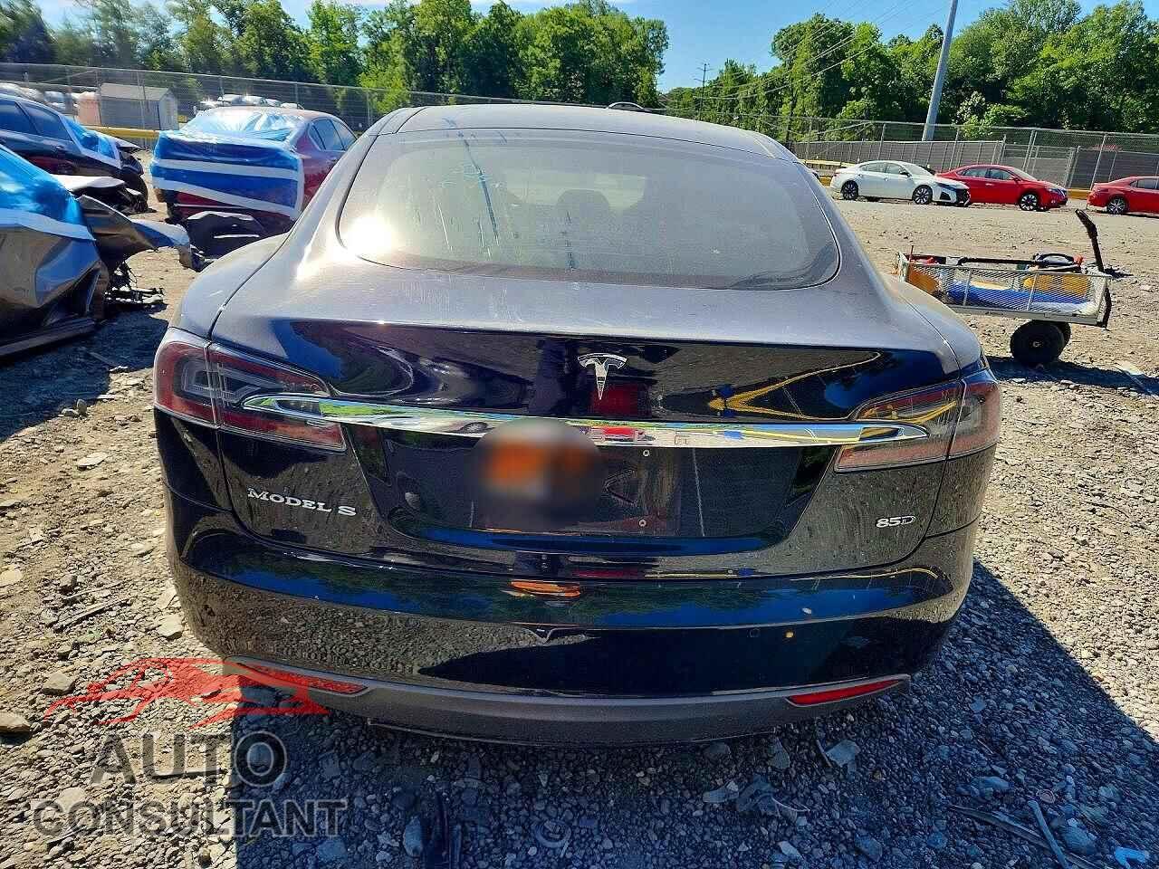 TESLA MODEL S 2015 - 5YJSA1H26FF096728