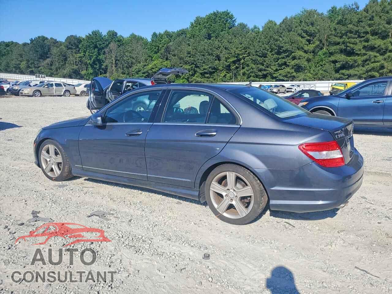 MERCEDES-BENZ C-CLASS 2011 - WDDGF8BB3BR145144